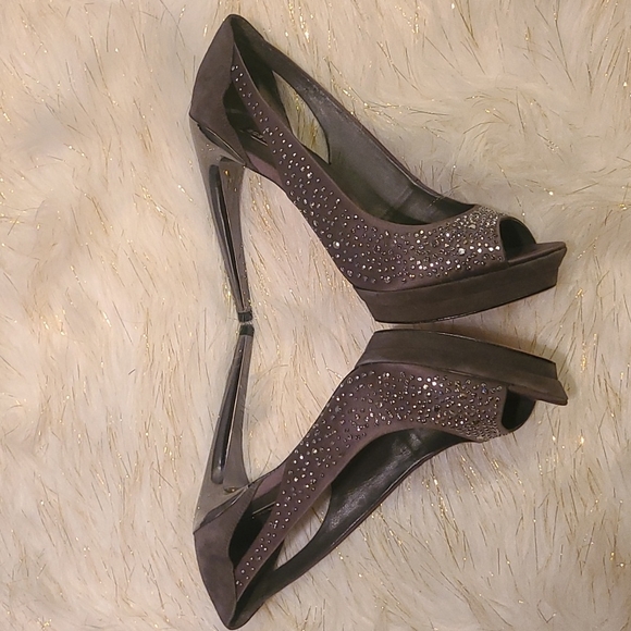BCBGMAXAZRIA Gray Metallic Studded Dester Stilettos Heels - Picture 9 of 10